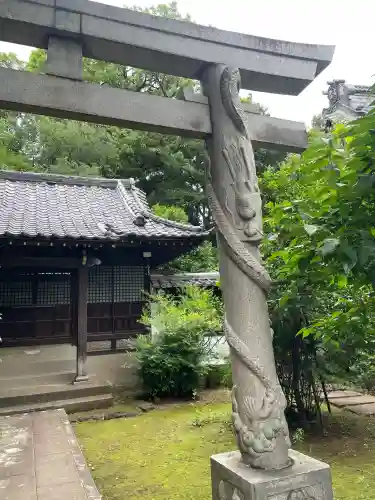 高円寺の{uncategorized: "未分類", other: "その他", undefined: "問題あり", building: "その他建物", grave: "お墓", sacred_gate: "鳥居", guardian: "狛犬", statue: "像", buddha: "仏像", history: "歴史", nature: "自然", garden: "庭園", animal: "動物", pagoda: "塔", temizu: "手水舎", mountain_gate: "山門・神門", sanctuary: "本殿・本堂", subordinate: "末社・摂社", art: "芸術", scenery: "景色", jizo: "地蔵", ema: "絵馬", goshuin: "御朱印", omikuji: "おみくじ", items: "授与品その他", amulet: "お守り", goshuincho: "御朱印帳", eats: "食事", festival: "お祭り", votive_dance: "神楽", shichigosan: "七五三参", wedding: "結婚式", experience: "体験その他", initially: "初詣", around: "周辺", anti_infection: "感染症対策"}