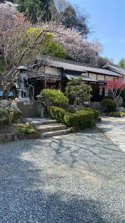 長門国分寺の{uncategorized: "未分類", other: "その他", undefined: "問題あり", building: "その他建物", grave: "お墓", sacred_gate: "鳥居", guardian: "狛犬", statue: "像", buddha: "仏像", history: "歴史", nature: "自然", garden: "庭園", animal: "動物", pagoda: "塔", temizu: "手水舎", mountain_gate: "山門・神門", sanctuary: "本殿・本堂", subordinate: "末社・摂社", art: "芸術", scenery: "景色", jizo: "地蔵", ema: "絵馬", goshuin: "御朱印", omikuji: "おみくじ", items: "授与品その他", amulet: "お守り", goshuincho: "御朱印帳", eats: "食事", festival: "お祭り", votive_dance: "神楽", shichigosan: "七五三参", wedding: "結婚式", experience: "体験その他", initially: "初詣", around: "周辺", anti_infection: "感染症対策"}