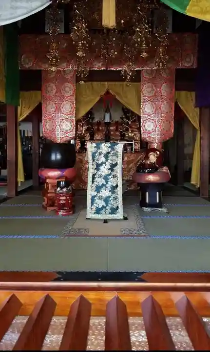 龍蔵寺の本殿・本堂