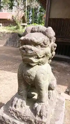 諏訪神社の狛犬