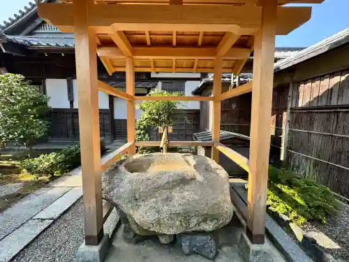 満月寺（浮御堂）の{uncategorized: "未分類", other: "その他", undefined: "問題あり", building: "その他建物", grave: "お墓", sacred_gate: "鳥居", guardian: "狛犬", statue: "像", buddha: "仏像", history: "歴史", nature: "自然", garden: "庭園", animal: "動物", pagoda: "塔", temizu: "手水舎", mountain_gate: "山門・神門", sanctuary: "本殿・本堂", subordinate: "末社・摂社", art: "芸術", scenery: "景色", jizo: "地蔵", ema: "絵馬", goshuin: "御朱印", omikuji: "おみくじ", items: "授与品その他", amulet: "お守り", goshuincho: "御朱印帳", eats: "食事", festival: "お祭り", votive_dance: "神楽", shichigosan: "七五三参", wedding: "結婚式", experience: "体験その他", initially: "初詣", around: "周辺", anti_infection: "感染症対策"}