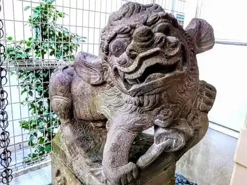 白山神社の狛犬