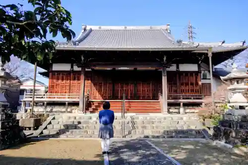 来徳寺の本殿・本堂