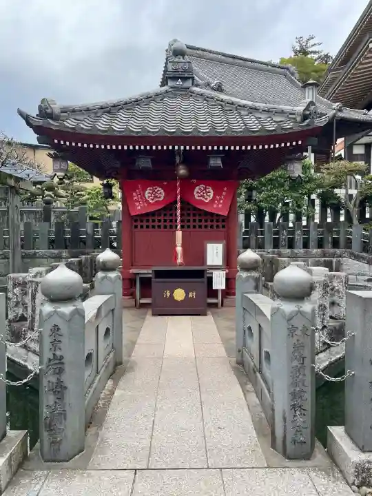 成田山新勝寺の{uncategorized: "未分類", other: "その他", undefined: "問題あり", building: "その他建物", grave: "お墓", sacred_gate: "鳥居", guardian: "狛犬", statue: "像", buddha: "仏像", history: "歴史", nature: "自然", garden: "庭園", animal: "動物", pagoda: "塔", temizu: "手水舎", mountain_gate: "山門・神門", sanctuary: "本殿・本堂", subordinate: "末社・摂社", art: "芸術", scenery: "景色", jizo: "地蔵", ema: "絵馬", goshuin: "御朱印", omikuji: "おみくじ", items: "授与品その他", amulet: "お守り", goshuincho: "御朱印帳", eats: "食事", festival: "お祭り", votive_dance: "神楽", shichigosan: "七五三参", wedding: "結婚式", experience: "体験その他", initially: "初詣", around: "周辺", anti_infection: "感染症対策"}