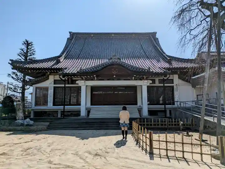 専照寺の本殿・本堂