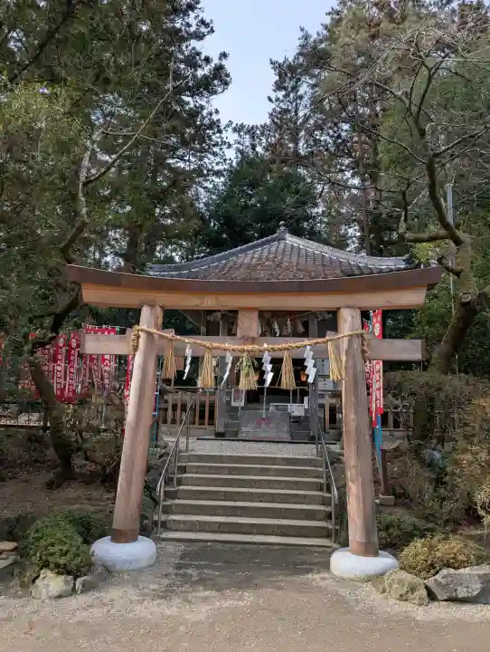 大崎八幡宮の{uncategorized: "未分類", other: "その他", undefined: "問題あり", building: "その他建物", grave: "お墓", sacred_gate: "鳥居", guardian: "狛犬", statue: "像", buddha: "仏像", history: "歴史", nature: "自然", garden: "庭園", animal: "動物", pagoda: "塔", temizu: "手水舎", mountain_gate: "山門・神門", sanctuary: "本殿・本堂", subordinate: "末社・摂社", art: "芸術", scenery: "景色", jizo: "地蔵", ema: "絵馬", goshuin: "御朱印", omikuji: "おみくじ", items: "授与品その他", amulet: "お守り", goshuincho: "御朱印帳", eats: "食事", festival: "お祭り", votive_dance: "神楽", shichigosan: "七五三参", wedding: "結婚式", experience: "体験その他", initially: "初詣", around: "周辺", anti_infection: "感染症対策"}