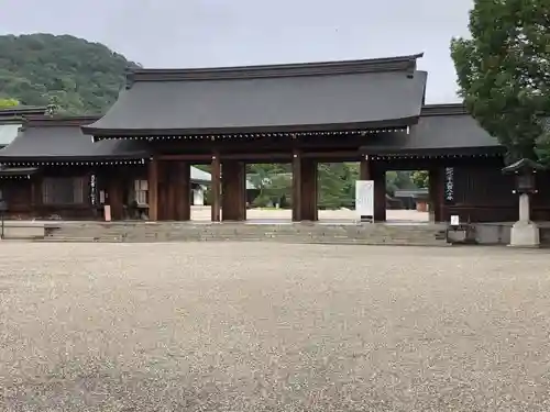 橿原神宮の山門