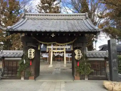 松本神社の山門