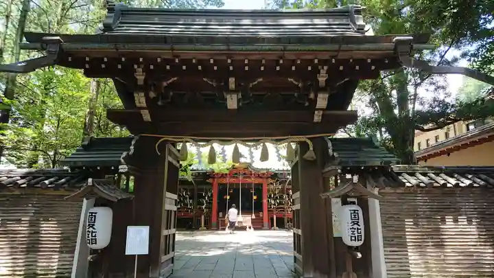 赤坂氷川神社の山門・神門