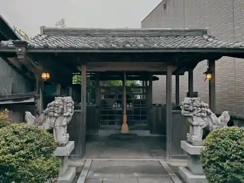 両社八幡宮の{uncategorized: "未分類", other: "その他", undefined: "問題あり", building: "その他建物", grave: "お墓", sacred_gate: "鳥居", guardian: "狛犬", statue: "像", buddha: "仏像", history: "歴史", nature: "自然", garden: "庭園", animal: "動物", pagoda: "塔", temizu: "手水舎", mountain_gate: "山門・神門", sanctuary: "本殿・本堂", subordinate: "末社・摂社", art: "芸術", scenery: "景色", jizo: "地蔵", ema: "絵馬", goshuin: "御朱印", omikuji: "おみくじ", items: "授与品その他", amulet: "お守り", goshuincho: "御朱印帳", eats: "食事", festival: "お祭り", votive_dance: "神楽", shichigosan: "七五三参", wedding: "結婚式", experience: "体験その他", initially: "初詣", around: "周辺", anti_infection: "感染症対策"}