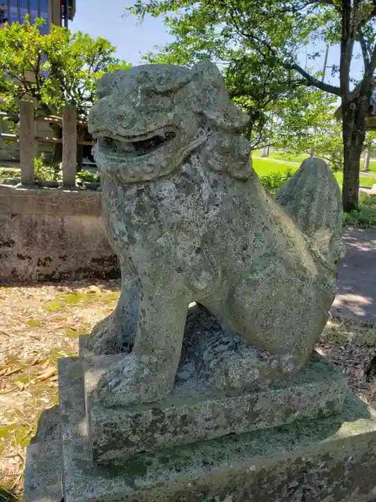 小勢護国神社の狛犬