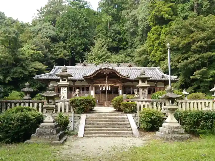 穴師坐兵主神社の本殿・本堂