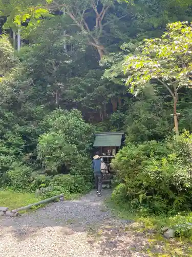 日向大神宮の{uncategorized: "未分類", other: "その他", undefined: "問題あり", building: "その他建物", grave: "お墓", sacred_gate: "鳥居", guardian: "狛犬", statue: "像", buddha: "仏像", history: "歴史", nature: "自然", garden: "庭園", animal: "動物", pagoda: "塔", temizu: "手水舎", mountain_gate: "山門・神門", sanctuary: "本殿・本堂", subordinate: "末社・摂社", art: "芸術", scenery: "景色", jizo: "地蔵", ema: "絵馬", goshuin: "御朱印", omikuji: "おみくじ", items: "授与品その他", amulet: "お守り", goshuincho: "御朱印帳", eats: "食事", festival: "お祭り", votive_dance: "神楽", shichigosan: "七五三参", wedding: "結婚式", experience: "体験その他", initially: "初詣", around: "周辺", anti_infection: "感染症対策"}