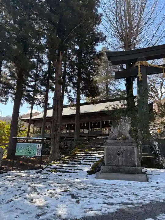 諏訪大社上社前宮(長野県)