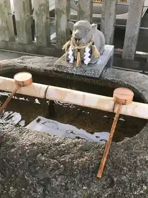 羊神社の手水舎