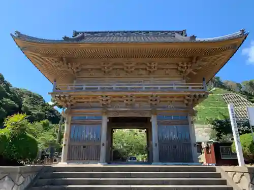 妙覚寺の山門