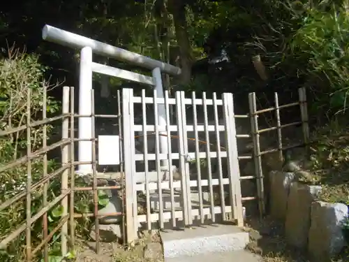 神社 ＜ 社号不明 ＞の鳥居