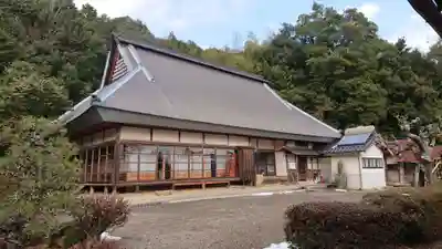 惣持院の本殿・本堂