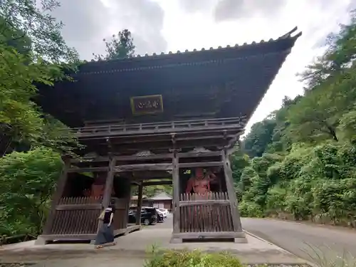 満願寺の山門