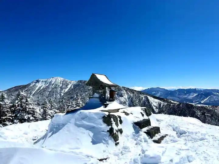 禰固岳神社の本殿・本堂