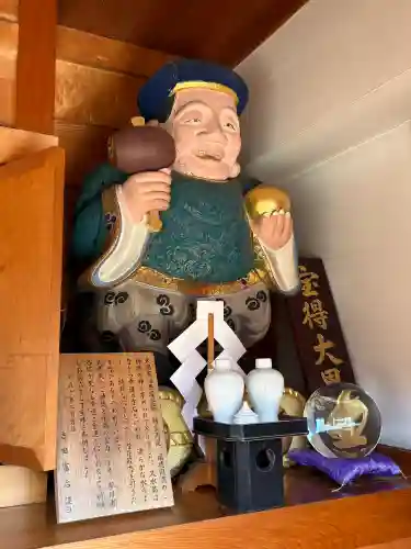 石濱神社の{uncategorized: "未分類", other: "その他", undefined: "問題あり", building: "その他建物", grave: "お墓", sacred_gate: "鳥居", guardian: "狛犬", statue: "像", buddha: "仏像", history: "歴史", nature: "自然", garden: "庭園", animal: "動物", pagoda: "塔", temizu: "手水舎", mountain_gate: "山門・神門", sanctuary: "本殿・本堂", subordinate: "末社・摂社", art: "芸術", scenery: "景色", jizo: "地蔵", ema: "絵馬", goshuin: "御朱印", omikuji: "おみくじ", items: "授与品その他", amulet: "お守り", goshuincho: "御朱印帳", eats: "食事", festival: "お祭り", votive_dance: "神楽", shichigosan: "七五三参", wedding: "結婚式", experience: "体験その他", initially: "初詣", around: "周辺", anti_infection: "感染症対策"}