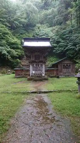 塩野神社の本殿・本堂
