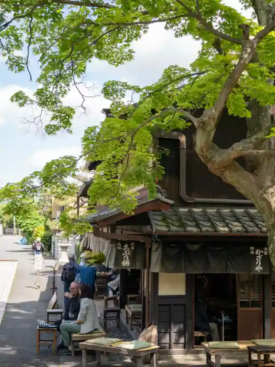 今宮神社の{uncategorized: "未分類", other: "その他", undefined: "問題あり", building: "その他建物", grave: "お墓", sacred_gate: "鳥居", guardian: "狛犬", statue: "像", buddha: "仏像", history: "歴史", nature: "自然", garden: "庭園", animal: "動物", pagoda: "塔", temizu: "手水舎", mountain_gate: "山門・神門", sanctuary: "本殿・本堂", subordinate: "末社・摂社", art: "芸術", scenery: "景色", jizo: "地蔵", ema: "絵馬", goshuin: "御朱印", omikuji: "おみくじ", items: "授与品その他", amulet: "お守り", goshuincho: "御朱印帳", eats: "食事", festival: "お祭り", votive_dance: "神楽", shichigosan: "七五三参", wedding: "結婚式", experience: "体験その他", initially: "初詣", around: "周辺", anti_infection: "感染症対策"}