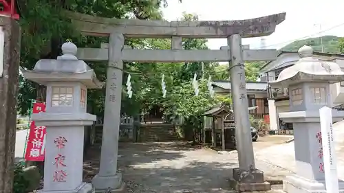 比比多神社（子易明神）の鳥居