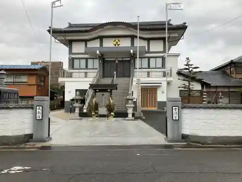 成就院の山門