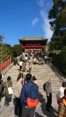 鶴岡八幡宮の{uncategorized: "未分類", other: "その他", undefined: "問題あり", building: "その他建物", grave: "お墓", sacred_gate: "鳥居", guardian: "狛犬", statue: "像", buddha: "仏像", history: "歴史", nature: "自然", garden: "庭園", animal: "動物", pagoda: "塔", temizu: "手水舎", mountain_gate: "山門・神門", sanctuary: "本殿・本堂", subordinate: "末社・摂社", art: "芸術", scenery: "景色", jizo: "地蔵", ema: "絵馬", goshuin: "御朱印", omikuji: "おみくじ", items: "授与品その他", amulet: "お守り", goshuincho: "御朱印帳", eats: "食事", festival: "お祭り", votive_dance: "神楽", shichigosan: "七五三参", wedding: "結婚式", experience: "体験その他", initially: "初詣", around: "周辺", anti_infection: "感染症対策"}
