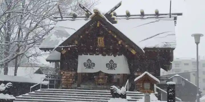 札幌諏訪神社の本殿・本堂