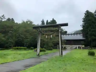 井波町招魂社の鳥居