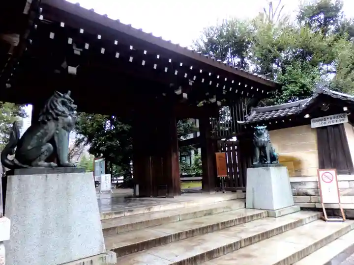靖國神社の山門・神門
