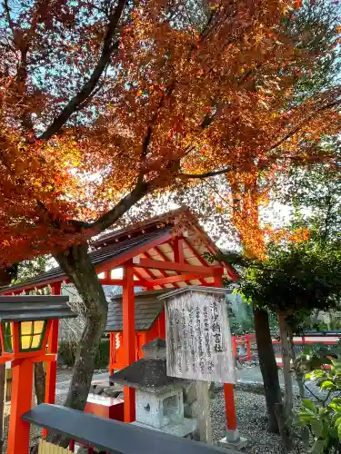 車折神社の{uncategorized: "未分類", other: "その他", undefined: "問題あり", building: "その他建物", grave: "お墓", sacred_gate: "鳥居", guardian: "狛犬", statue: "像", buddha: "仏像", history: "歴史", nature: "自然", garden: "庭園", animal: "動物", pagoda: "塔", temizu: "手水舎", mountain_gate: "山門・神門", sanctuary: "本殿・本堂", subordinate: "末社・摂社", art: "芸術", scenery: "景色", jizo: "地蔵", ema: "絵馬", goshuin: "御朱印", omikuji: "おみくじ", items: "授与品その他", amulet: "お守り", goshuincho: "御朱印帳", eats: "食事", festival: "お祭り", votive_dance: "神楽", shichigosan: "七五三参", wedding: "結婚式", experience: "体験その他", initially: "初詣", around: "周辺", anti_infection: "感染症対策"}