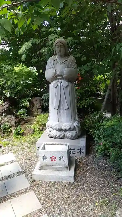 成子天神社の像