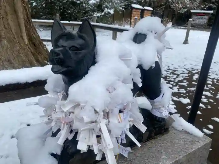 水戸八幡宮の{uncategorized: "未分類", other: "その他", undefined: "問題あり", building: "その他建物", grave: "お墓", sacred_gate: "鳥居", guardian: "狛犬", statue: "像", buddha: "仏像", history: "歴史", nature: "自然", garden: "庭園", animal: "動物", pagoda: "塔", temizu: "手水舎", mountain_gate: "山門・神門", sanctuary: "本殿・本堂", subordinate: "末社・摂社", art: "芸術", scenery: "景色", jizo: "地蔵", ema: "絵馬", goshuin: "御朱印", omikuji: "おみくじ", items: "授与品その他", amulet: "お守り", goshuincho: "御朱印帳", eats: "食事", festival: "お祭り", votive_dance: "神楽", shichigosan: "七五三参", wedding: "結婚式", experience: "体験その他", initially: "初詣", around: "周辺", anti_infection: "感染症対策"}