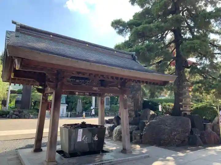 高幡不動尊 金剛寺の手水舎