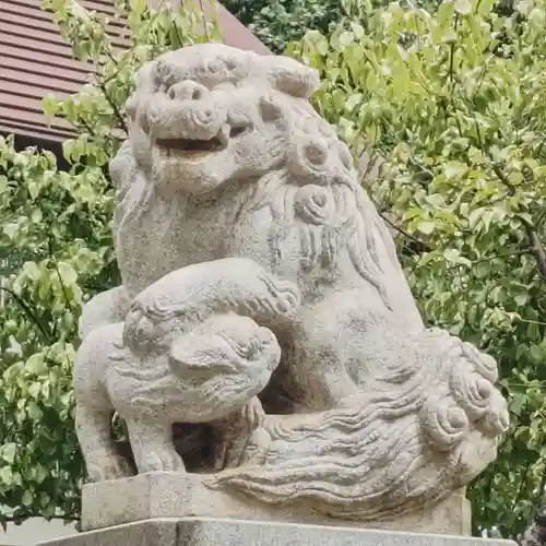 高円寺氷川神社の狛犬