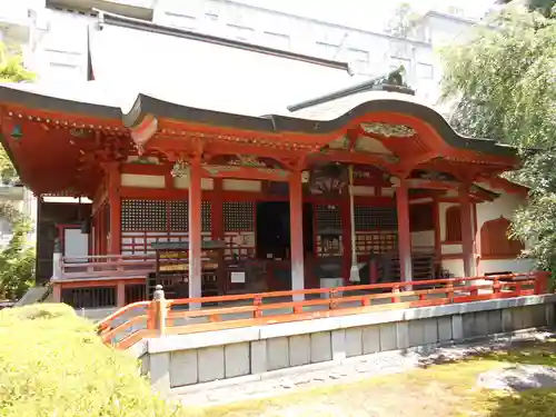 藥王院温泉寺の本殿