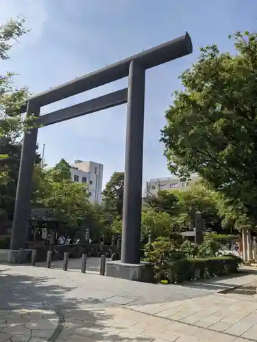 四柱神社の鳥居