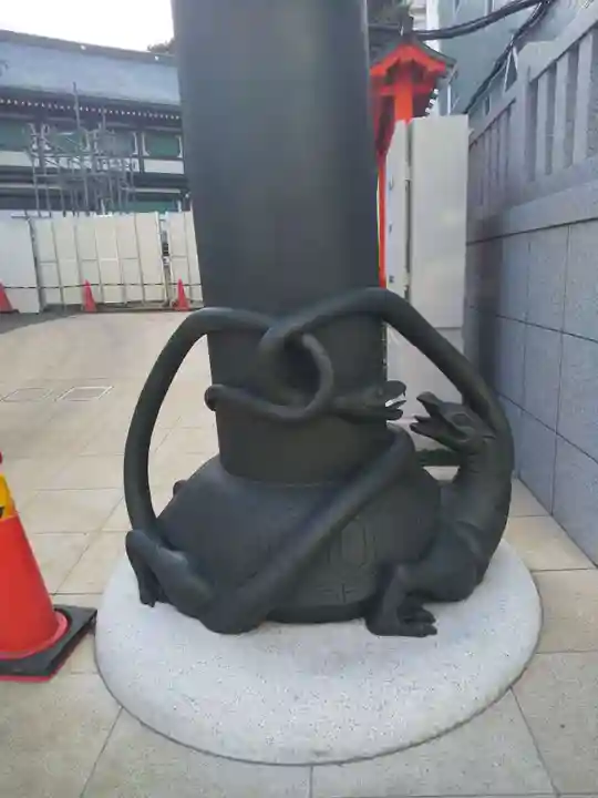 穴八幡宮の狛犬