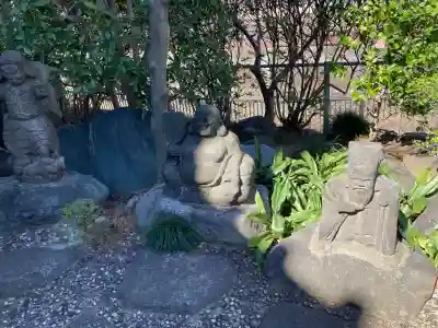 金剛寺の{uncategorized: "未分類", other: "その他", undefined: "問題あり", building: "その他建物", grave: "お墓", sacred_gate: "鳥居", guardian: "狛犬", statue: "像", buddha: "仏像", history: "歴史", nature: "自然", garden: "庭園", animal: "動物", pagoda: "塔", temizu: "手水舎", mountain_gate: "山門・神門", sanctuary: "本殿・本堂", subordinate: "末社・摂社", art: "芸術", scenery: "景色", jizo: "地蔵", ema: "絵馬", goshuin: "御朱印", omikuji: "おみくじ", items: "授与品その他", amulet: "お守り", goshuincho: "御朱印帳", eats: "食事", festival: "お祭り", votive_dance: "神楽", shichigosan: "七五三参", wedding: "結婚式", experience: "体験その他", initially: "初詣", around: "周辺", anti_infection: "感染症対策"}