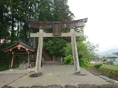 牧ケ洞神社の鳥居