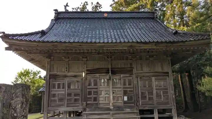 大膳神社の本殿・本堂