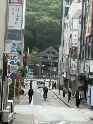 日枝神社の{uncategorized: "未分類", other: "その他", undefined: "問題あり", building: "その他建物", grave: "お墓", sacred_gate: "鳥居", guardian: "狛犬", statue: "像", buddha: "仏像", history: "歴史", nature: "自然", garden: "庭園", animal: "動物", pagoda: "塔", temizu: "手水舎", mountain_gate: "山門・神門", sanctuary: "本殿・本堂", subordinate: "末社・摂社", art: "芸術", scenery: "景色", jizo: "地蔵", ema: "絵馬", goshuin: "御朱印", omikuji: "おみくじ", items: "授与品その他", amulet: "お守り", goshuincho: "御朱印帳", eats: "食事", festival: "お祭り", votive_dance: "神楽", shichigosan: "七五三参", wedding: "結婚式", experience: "体験その他", initially: "初詣", around: "周辺", anti_infection: "感染症対策"}