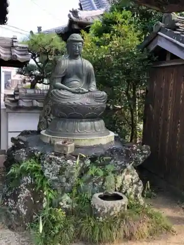 最勝寺の{uncategorized: "未分類", other: "その他", undefined: "問題あり", building: "その他建物", grave: "お墓", sacred_gate: "鳥居", guardian: "狛犬", statue: "像", buddha: "仏像", history: "歴史", nature: "自然", garden: "庭園", animal: "動物", pagoda: "塔", temizu: "手水舎", mountain_gate: "山門・神門", sanctuary: "本殿・本堂", subordinate: "末社・摂社", art: "芸術", scenery: "景色", jizo: "地蔵", ema: "絵馬", goshuin: "御朱印", omikuji: "おみくじ", items: "授与品その他", amulet: "お守り", goshuincho: "御朱印帳", eats: "食事", festival: "お祭り", votive_dance: "神楽", shichigosan: "七五三参", wedding: "結婚式", experience: "体験その他", initially: "初詣", around: "周辺", anti_infection: "感染症対策"}