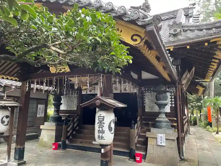 白雲神社の本殿・本堂