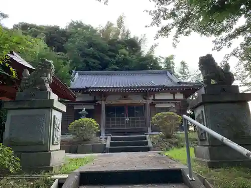 八幡神社の本殿・本堂
