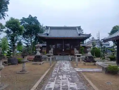八幡神社の{uncategorized: "未分類", other: "その他", undefined: "問題あり", building: "その他建物", grave: "お墓", sacred_gate: "鳥居", guardian: "狛犬", statue: "像", buddha: "仏像", history: "歴史", nature: "自然", garden: "庭園", animal: "動物", pagoda: "塔", temizu: "手水舎", mountain_gate: "山門・神門", sanctuary: "本殿・本堂", subordinate: "末社・摂社", art: "芸術", scenery: "景色", jizo: "地蔵", ema: "絵馬", goshuin: "御朱印", omikuji: "おみくじ", items: "授与品その他", amulet: "お守り", goshuincho: "御朱印帳", eats: "食事", festival: "お祭り", votive_dance: "神楽", shichigosan: "七五三参", wedding: "結婚式", experience: "体験その他", initially: "初詣", around: "周辺", anti_infection: "感染症対策"}