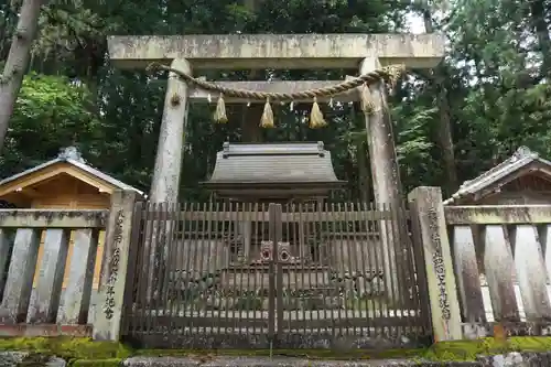 三輪神社の鳥居